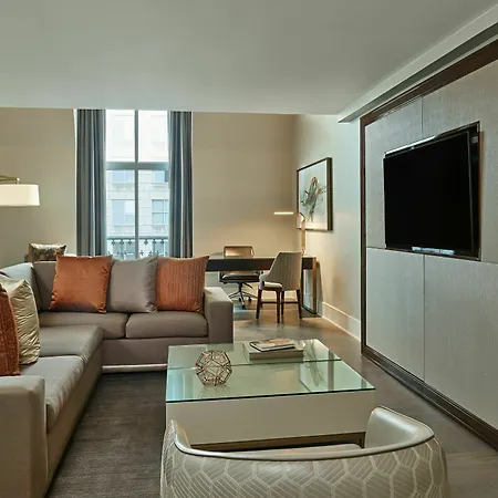 Hotel Crescent Court Dallas Room photo